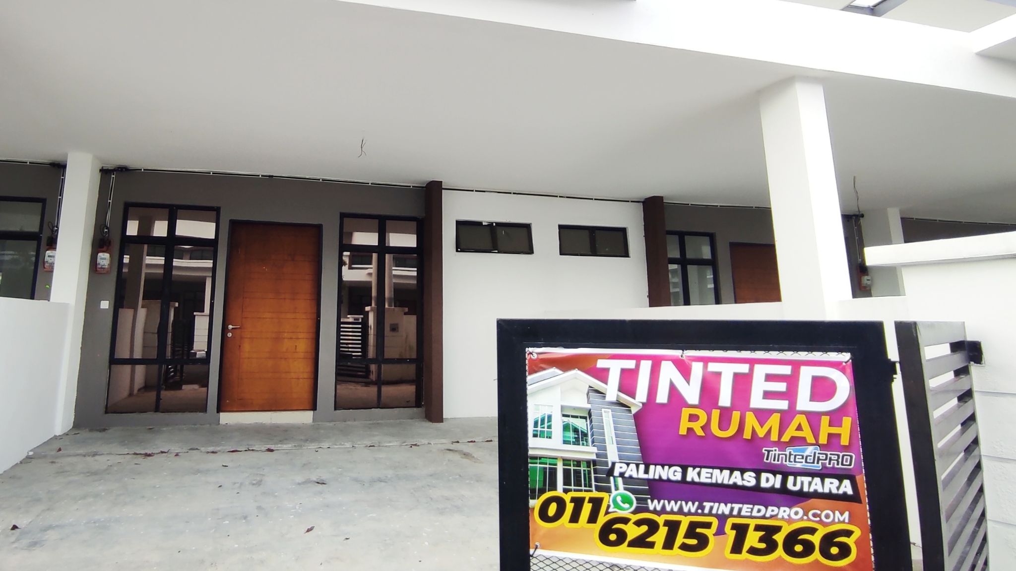 Pemasangan tinted rumah di Taman Ilmu, Nibong Tebal, Pulau Pinang.
